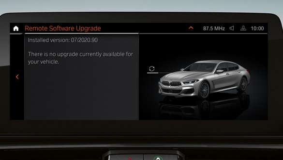 Remote Software Upgrade BMW 8 Series Gran Coupé G16 LCI Facelift interior close-up control display