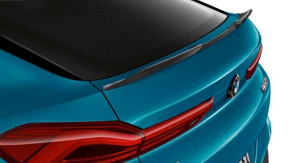 BMW X6 M60i xDrive G06 MP BMW rear spoiler carbon BMW X6 M60i xDrive G06 MP BMW rear spoiler carbon close-up