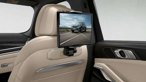 BMW X6 M60i xDrive G06 MP BMW tablet holder Pro for Travel & Comfort System BMW X6 M60i xDrive G06 MP BMW tablet holder Pro for Travel & Comfort System close-up
