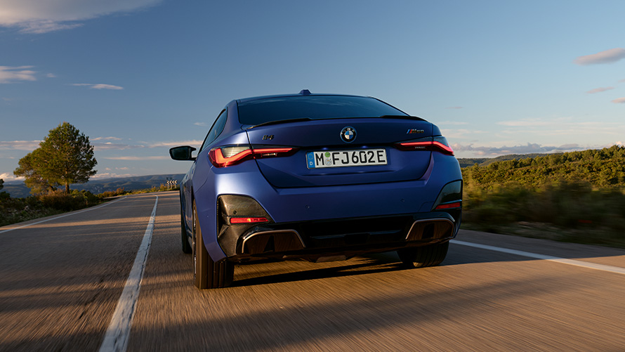 BMW i4 M50 G26 2021 sound driving mode SPORT+