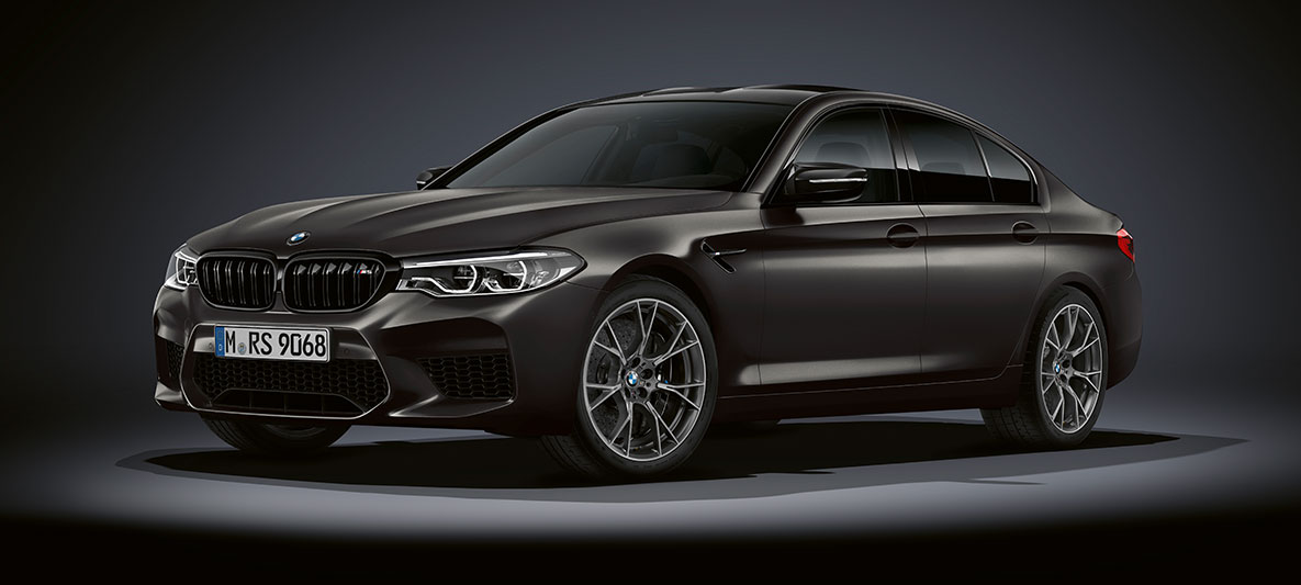 M side air vent. BMW M5 Edition 35 Years three-quarter side shot.