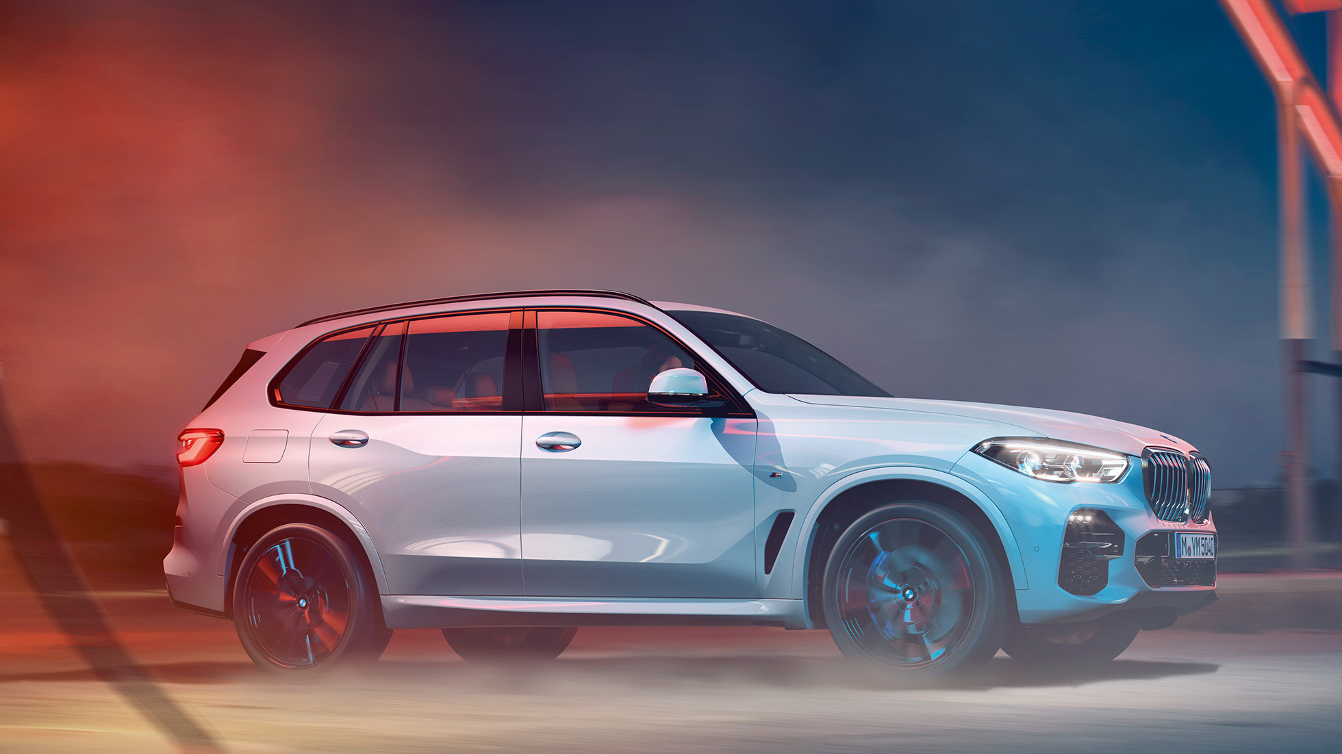 BMW X5 side view BMW X5 Mineral White metallic side view