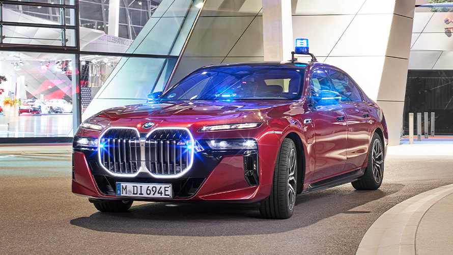 BMW 7 Series official escort vehicle BMW 7 Series official escort vehicle 1/3 front view road driving