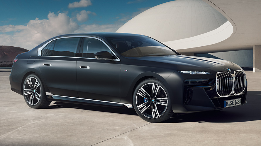 BMW 7 Series Sedan (G70) 7/8 side view standing BMW 7 Series Sedan (G70) 7/8 side view standing
